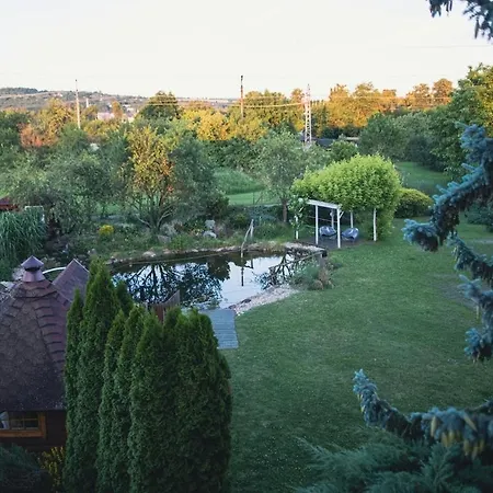 V Zahradach